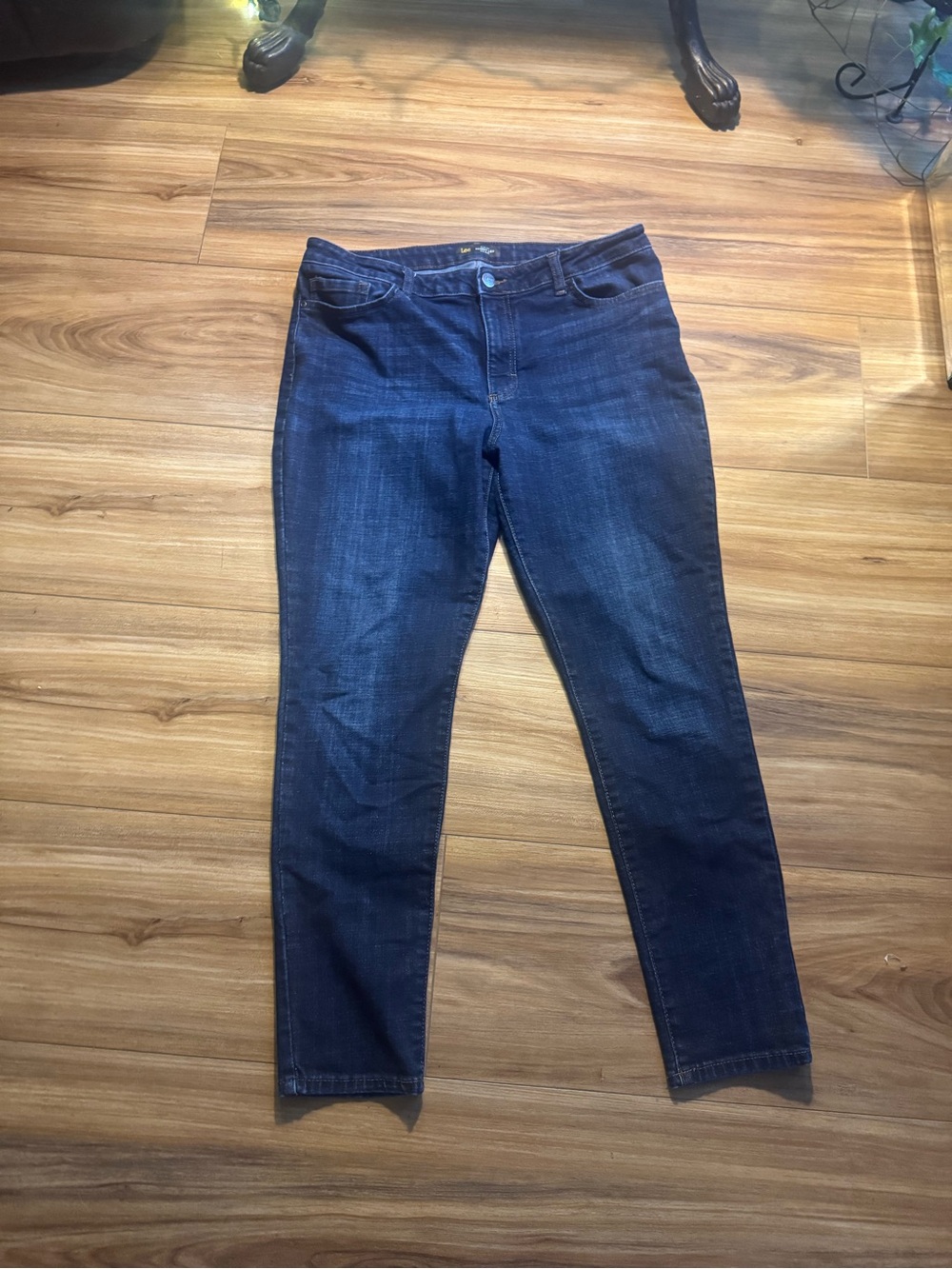 Lee Women's Indigo Stretch Skinny Jeans, Slim Fit and Mid Rise